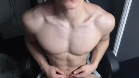 madisonboy2 online show from 11/04/25, 11:04