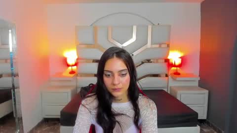 Snapshot of madisoncarzon chatting on 09/26/25, 07:40 Madison Carzon online show from 09/26/25, 07:40