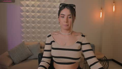 Maddi Collins online show from 10/11/25, 07:45