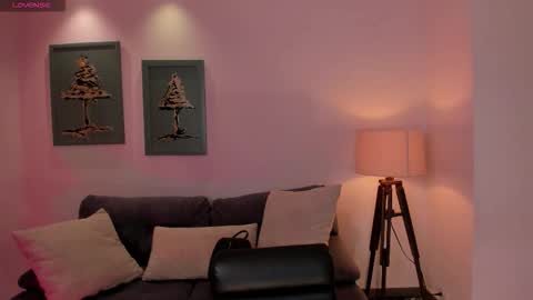 Maddi Collins online show from 11/09/25, 05:44