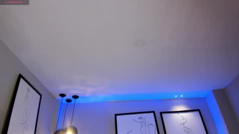 Maddi Collins online show from 04/23/26, 08:11