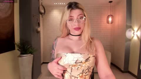 Madison Kane online show from 12/04/25, 11:08