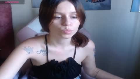 Snapshot of madisonthomas18 chatting on 07/06/26, 03:25 My name is madi Lushdomi is activeThere are legends that in this room all your wishes can come true Private is Open online show from 07/06/26, 03:25