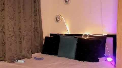 Snapshot of madisson_abondax_ chatting on 10/09/25, 11:36 MADISSON online show from 10/09/25, 11:36