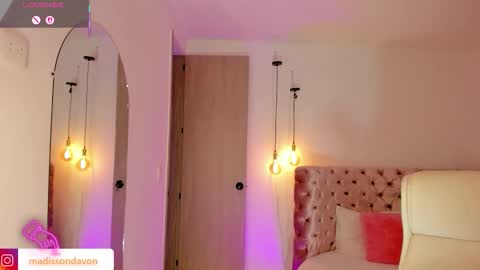 Madisson Davon online show from 12/04/25, 09:23