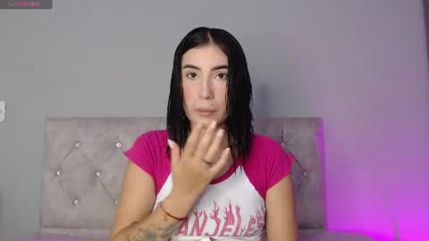Snapshot of madissonkay chatting on 07/25/26, 07:11 online show from 07/25/26, 07:11