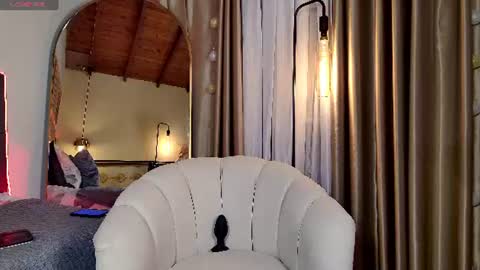 Snapshot of madissonone1 chatting on 07/19/26, 02:15 MADISSOONE online show from 07/19/26, 02:15