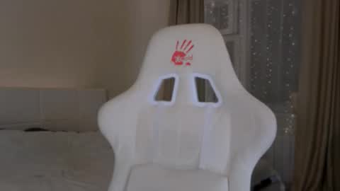 Madi Soon online show from 10/28/25, 05:37