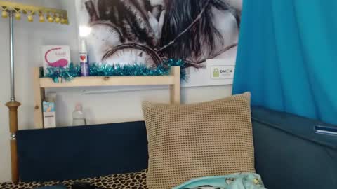 Snapshot of madoka_xxx chatting on 01/16/25, 01:27 Elizabeth online show from 01/16/25, 01:27