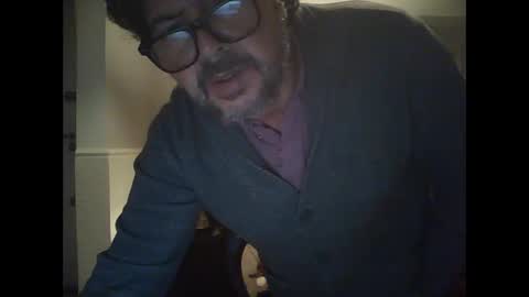 Snapshot of madoldman88bis chatting on 05/06/26, 05:14 madoldman88bis online show from 05/06/26, 05:14