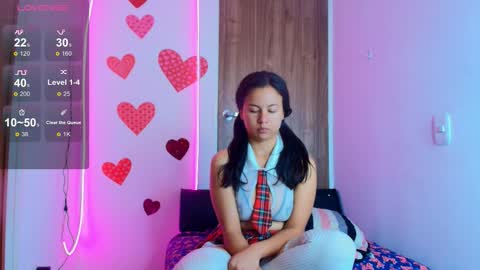 Snapshot of mady_gh chatting on 11/15/25, 11:21 mady online show from 11/15/25, 11:21