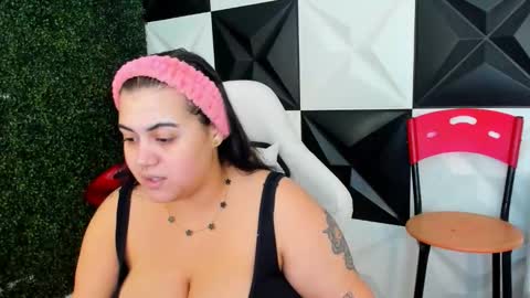 Snapshot of mady_muse chatting on 02/05/26, 09:58 MADY online show from 02/05/26, 09:58