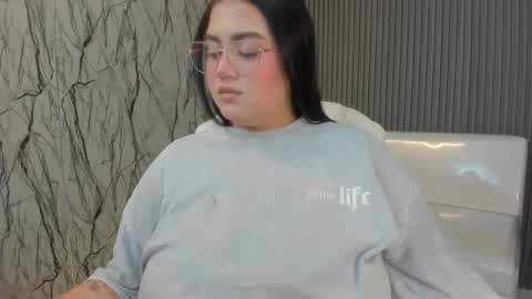 Snapshot of mady_muse chatting on 02/24/26, 03:15 MADY online show from 02/24/26, 03:15