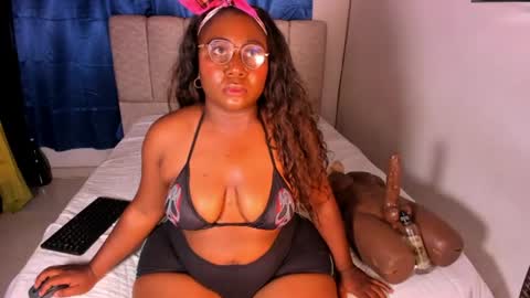Snapshot of madycarter chatting on 06/27/26, 12:22 Maddy online show from 06/27/26, 12:22