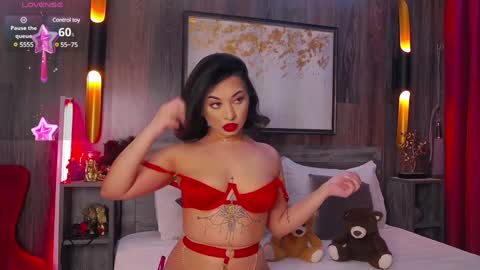 Snapshot of madyluxx chatting on 01/15/25, 07:34 MadyLuxx online show from 01/15/25, 07:34