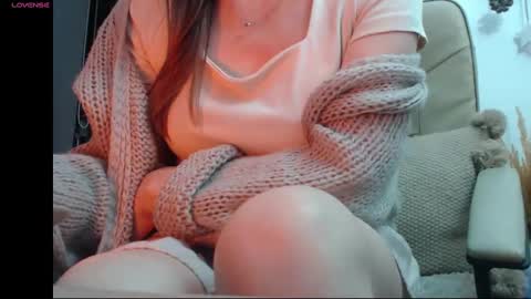 Snapshot of madyqueen chatting on 01/22/25, 07:34 Mara online show from 01/22/25, 07:34