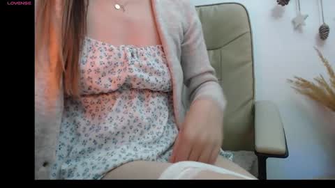 Snapshot of madyqueen chatting on 02/28/25, 05:48 Mara online show from 02/28/25, 05:48