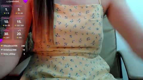 Snapshot of madyqueen chatting on 09/22/25, 06:54 Mara online show from 09/22/25, 06:54