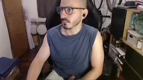 Snapshot of madziula chatting on 12/30/24, 03:47 Peter online show from 12/30/24, 03:47