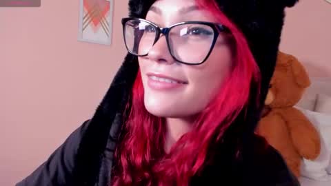 Mae Lyra online show from 02/20/26, 09:37