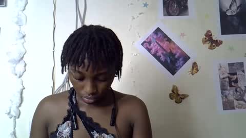 Maee online show from 01/13/26, 12:05