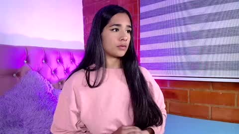 Snapshot of maeena chatting on 12/11/24, 11:21 maeena online show from 12/11/24, 11:21