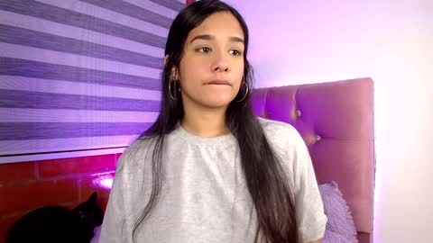 Snapshot of maeena chatting on 01/13/25, 03:01 maeena online show from 01/13/25, 03:01