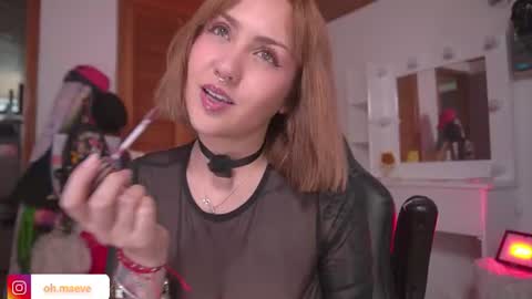 Snapshot of maeeve_ chatting on 07/07/26, 04:11 Maeve schedule 11 am- 530 pm colombia time online show from 07/07/26, 04:11