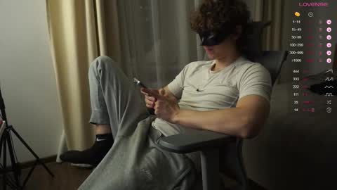 Snapshot of maestro3369 chatting on 10/05/25, 06:17 Mike XMaestro 3369 online show from 10/05/25, 06:17