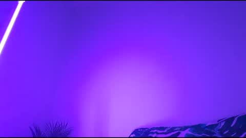 Snapshot of maevalova chatting on 10/15/25, 04:45 maevalova online show from 10/15/25, 04:45