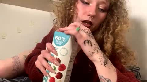 maevebabexo online show from 12/21/25, 02:30