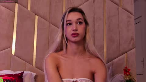 M. online show from 12/14/25, 07:29