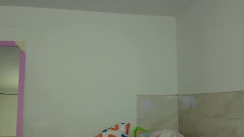 maferchavez88 online show from 11/22/25, 02:43