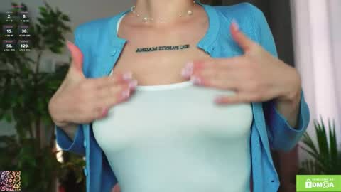 Snapshot of maffinpurrr chatting on 09/25/25, 07:23 Eva online show from 09/25/25, 07:23