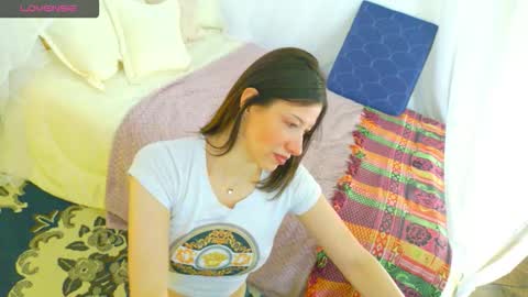 Snapshot of magali_11 chatting on 10/19/25, 08:09 magali online show from 10/19/25, 08:09