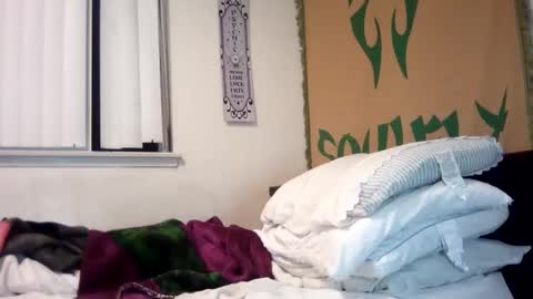 Snapshot of magdalena_805 chatting on 02/12/25, 11:40 magdalena_805 online show from 02/12/25, 11:40