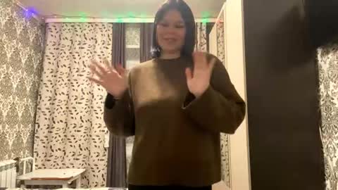 Mia online show from 09/25/25, 03:05