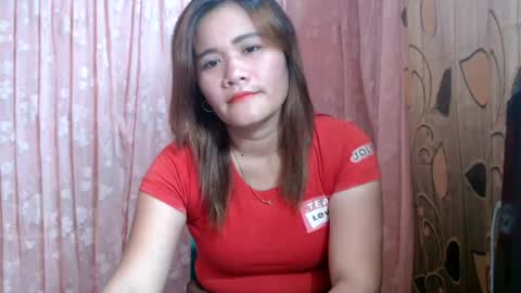 Snapshot of mages_1995 chatting on 08/05/26, 02:25 mages_1995 online show from 08/05/26, 02:25