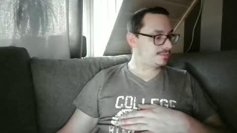 magfrauenfuesse online show from 11/16/25, 08:42