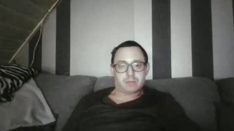 magfrauenfuesse online show from 11/27/25, 02:02