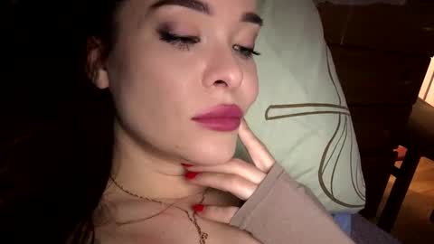 magggg658318 online show from 10/03/25, 02:58