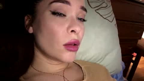 magggg658318 online show from 10/04/25, 02:04