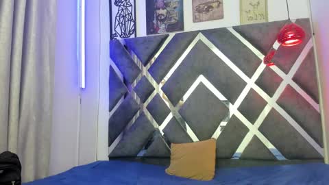 Maggie online show from 02/08/25, 01:22