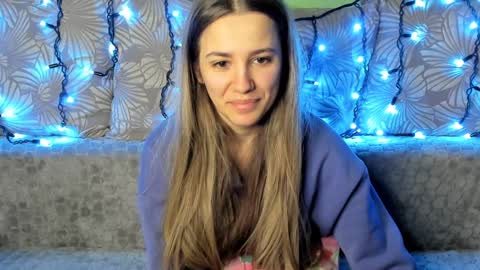 Maggie online show from 12/18/24, 03:26