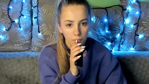 Maggie online show from 01/12/25, 05:45