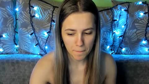 Maggie online show from 02/11/25, 01:20