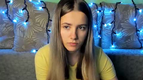 Maggie online show from 11/01/25, 04:36