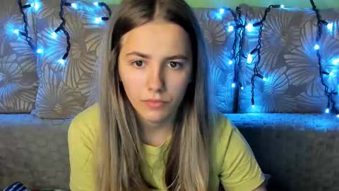 Maggie online show from 11/03/25, 03:52