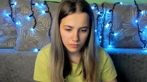 Maggie online show from 11/05/25, 05:07