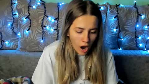 Maggie online show from 11/10/25, 05:28